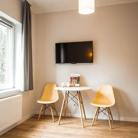 Bed & Breakfast Klonowa 3*