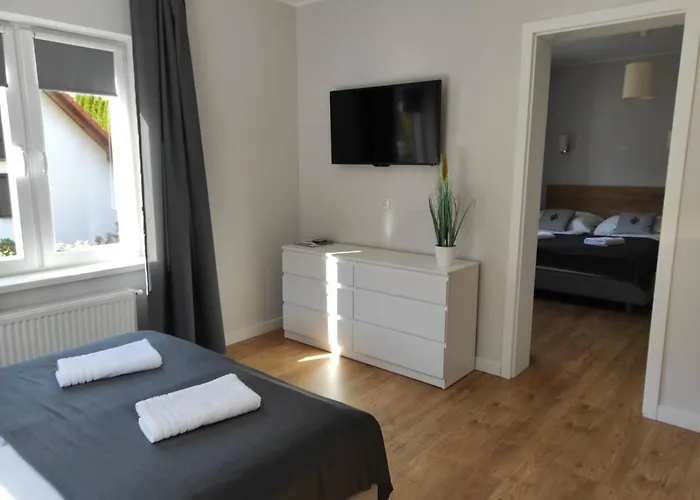 Klonowa Bed & Breakfast 3*