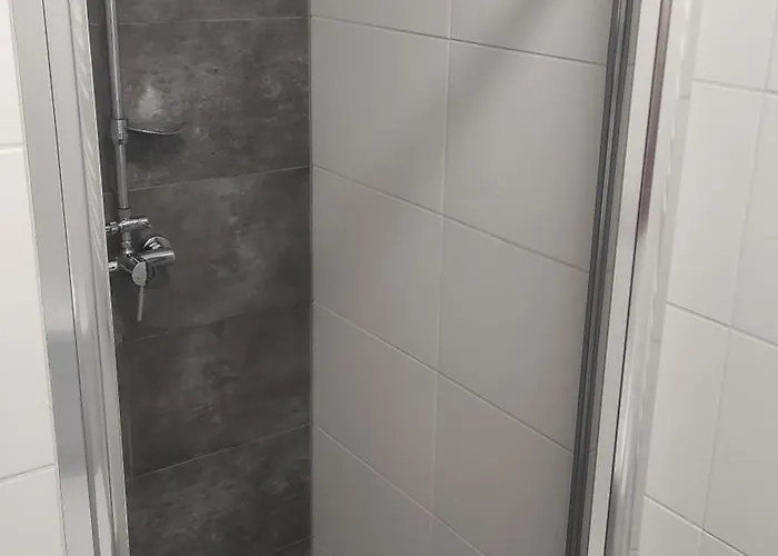 Bed & Breakfast Klonowa 3*