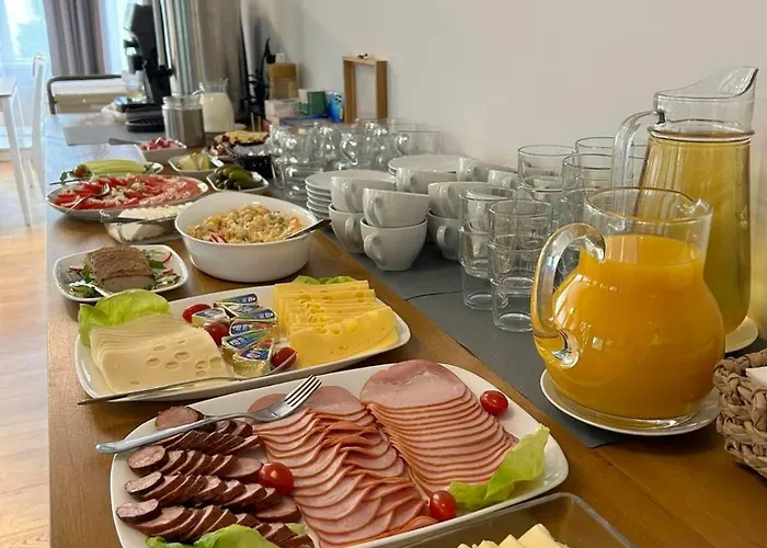 Bed & Breakfast Klonowa 3*