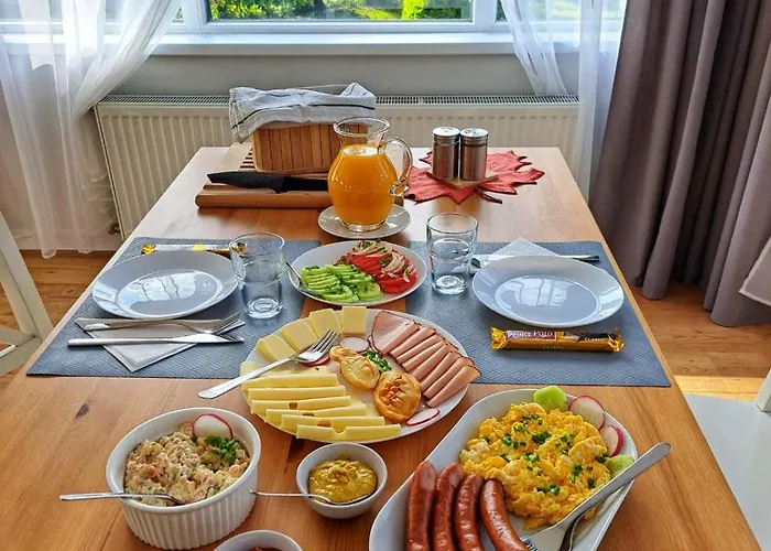 Bed & Breakfast Klonowa 3*