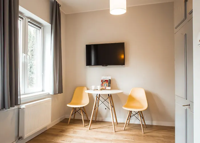 Bed & Breakfast Klonowa 3*