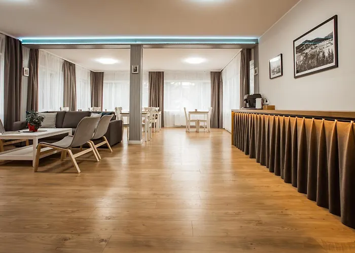 Bed & Breakfast Klonowa 3*